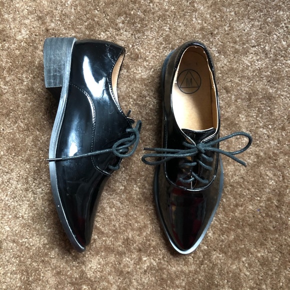 Black Lace Up Brogue - Picture 4 of 5